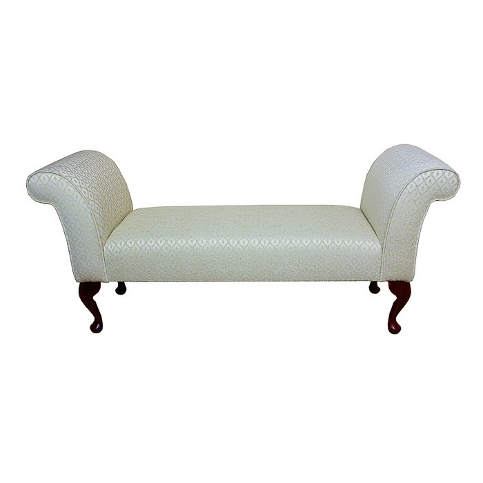 Medium Settle in a Woburn Gold Trellis Fabric - 17080