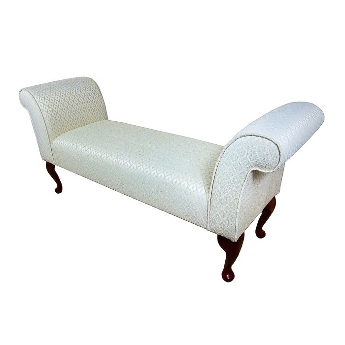 Medium Settle in a Woburn Gold Trellis Fabric - 17080