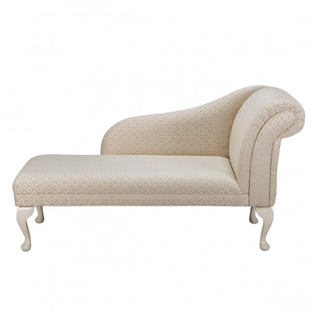 Medium Chaise Longue in Woburn Gold Trellis Fabric SR17080 | Beaumont